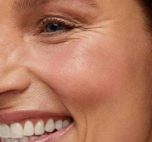 Close up of smiling woman