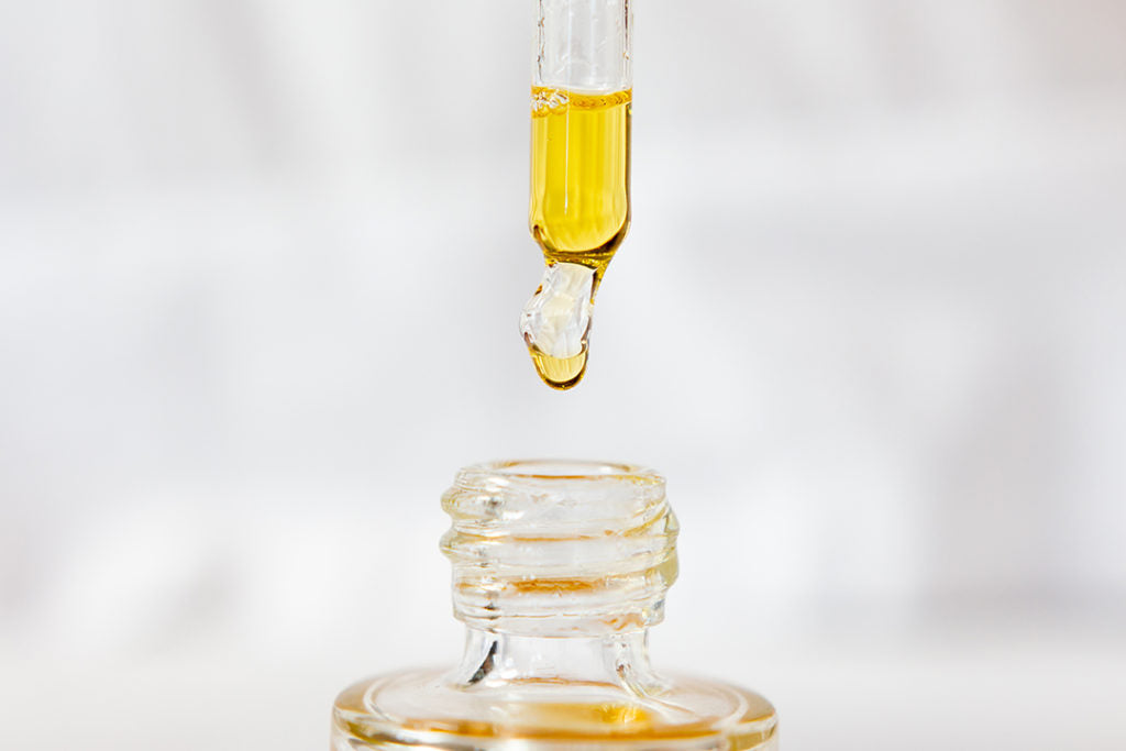 The Best Natural Facial Oils Contain These Ingredients