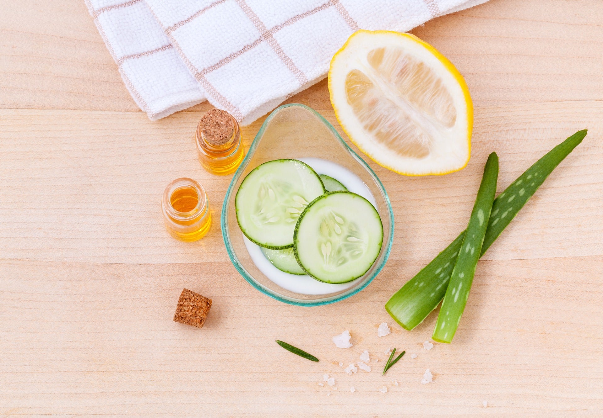 9 Home Remedies to Try for Preventing Ageing Skin